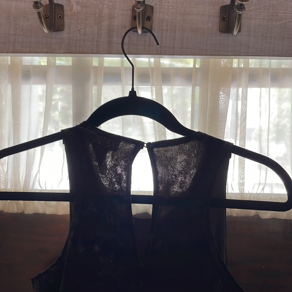 RD Style Velvet Asymmetrical Minidress Olive Green Size Small Like New - Picture 6 of 6